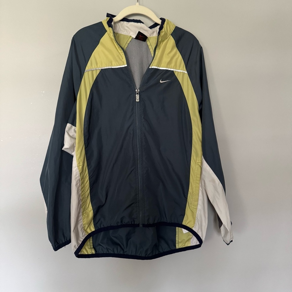 Vintage Medium Nike Women’s  Gray and Yellow Jacket w/ discoloration on sleeves